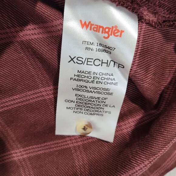 NEW Wrangler Womens XS Plaid V-Neck Button-Front Sleeves Burgundy Lightweight - Picture 7 of 9